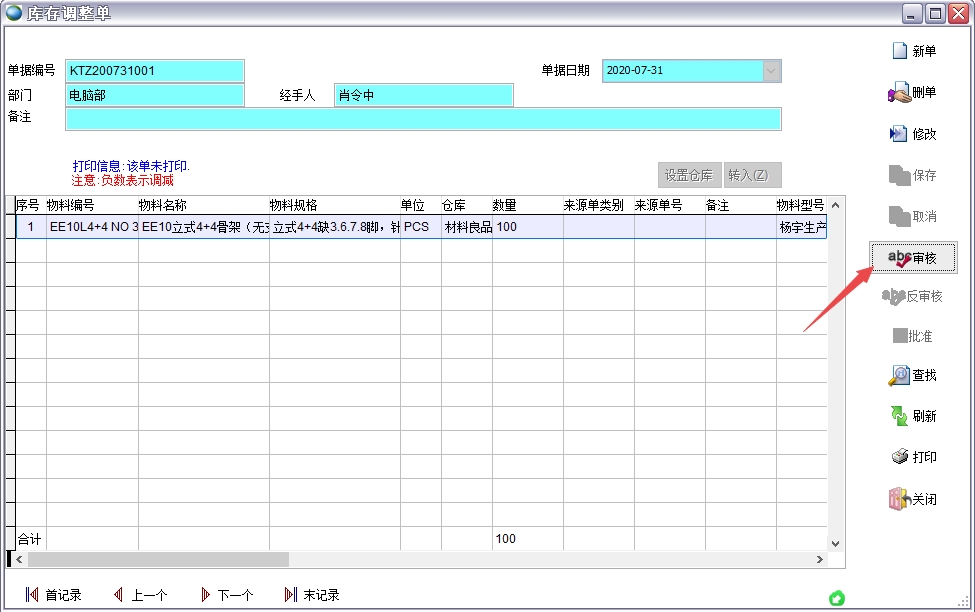 ����{����